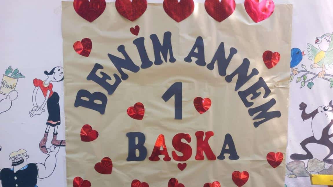 BENİM ANNEM BİR BAŞKA